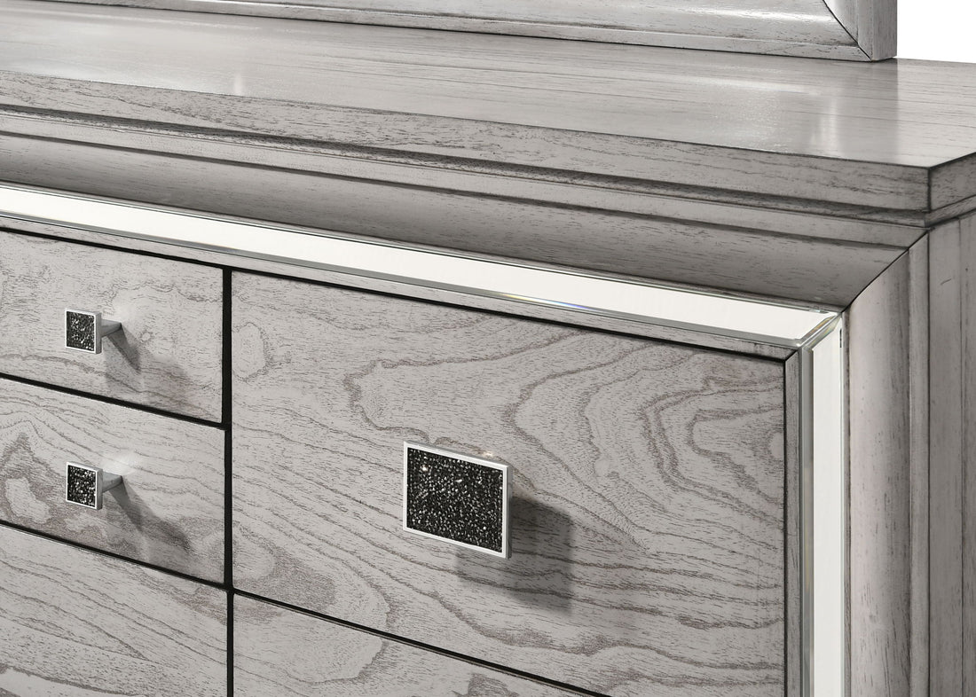VAIL CHEST