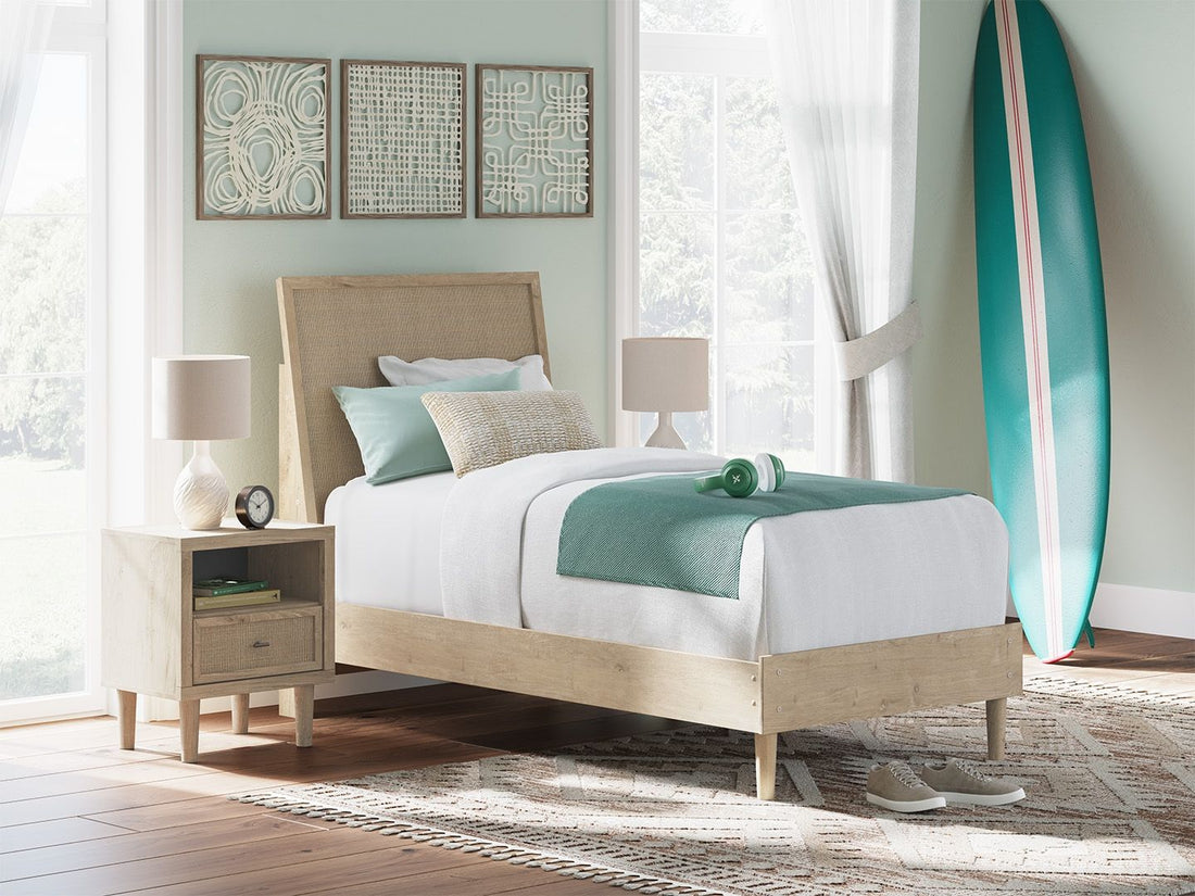 Cielden - Panel Bed