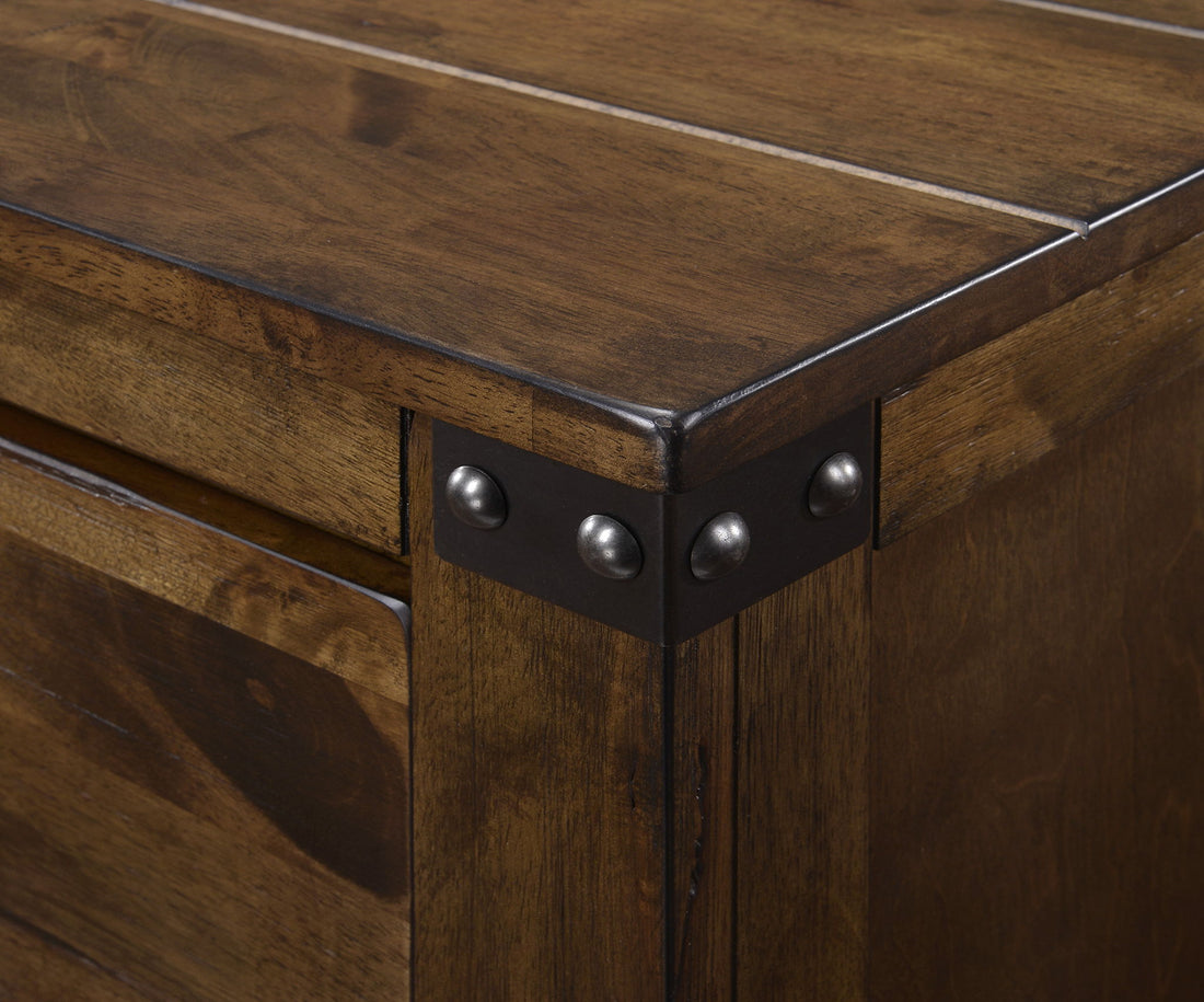 CURTIS DRESSER