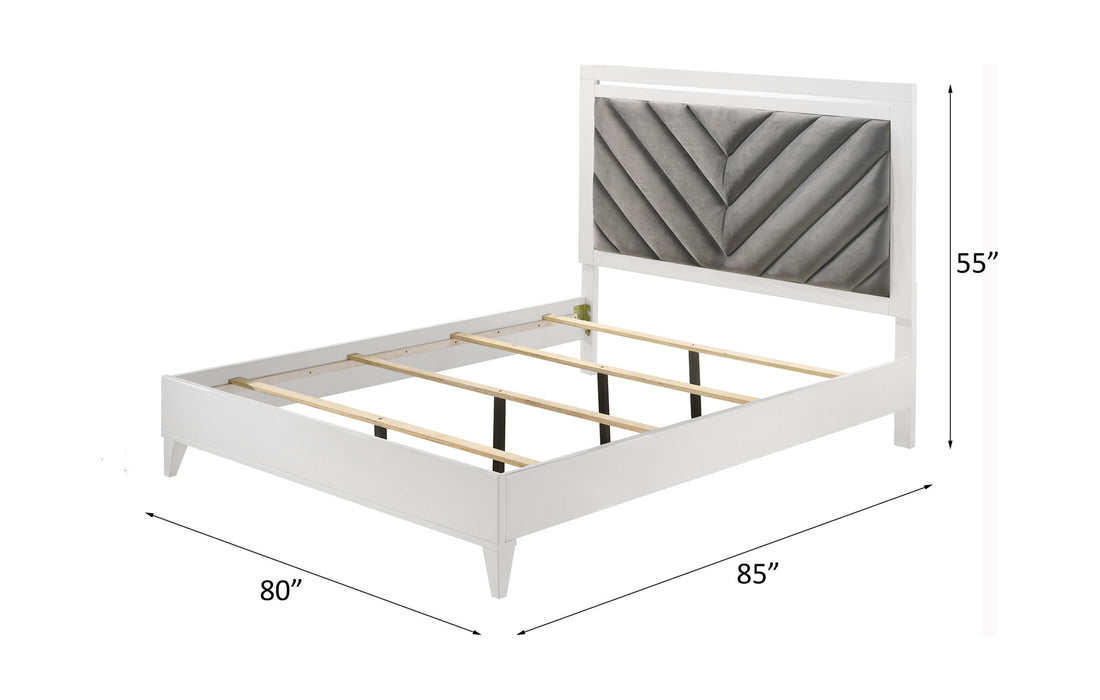 Chelsie - Bed
