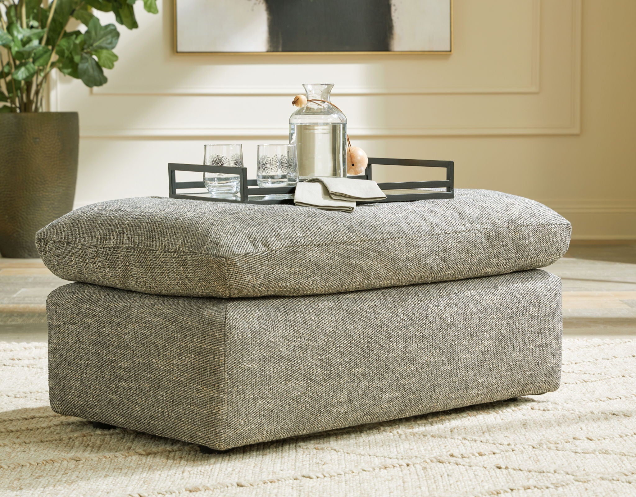 Dramatic - Ottoman - Granite