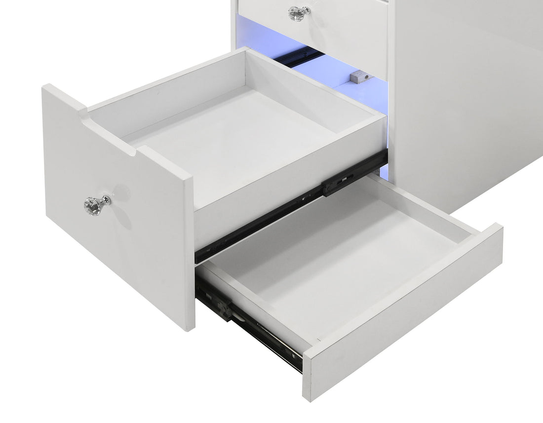 LUXO VANITY WHITE